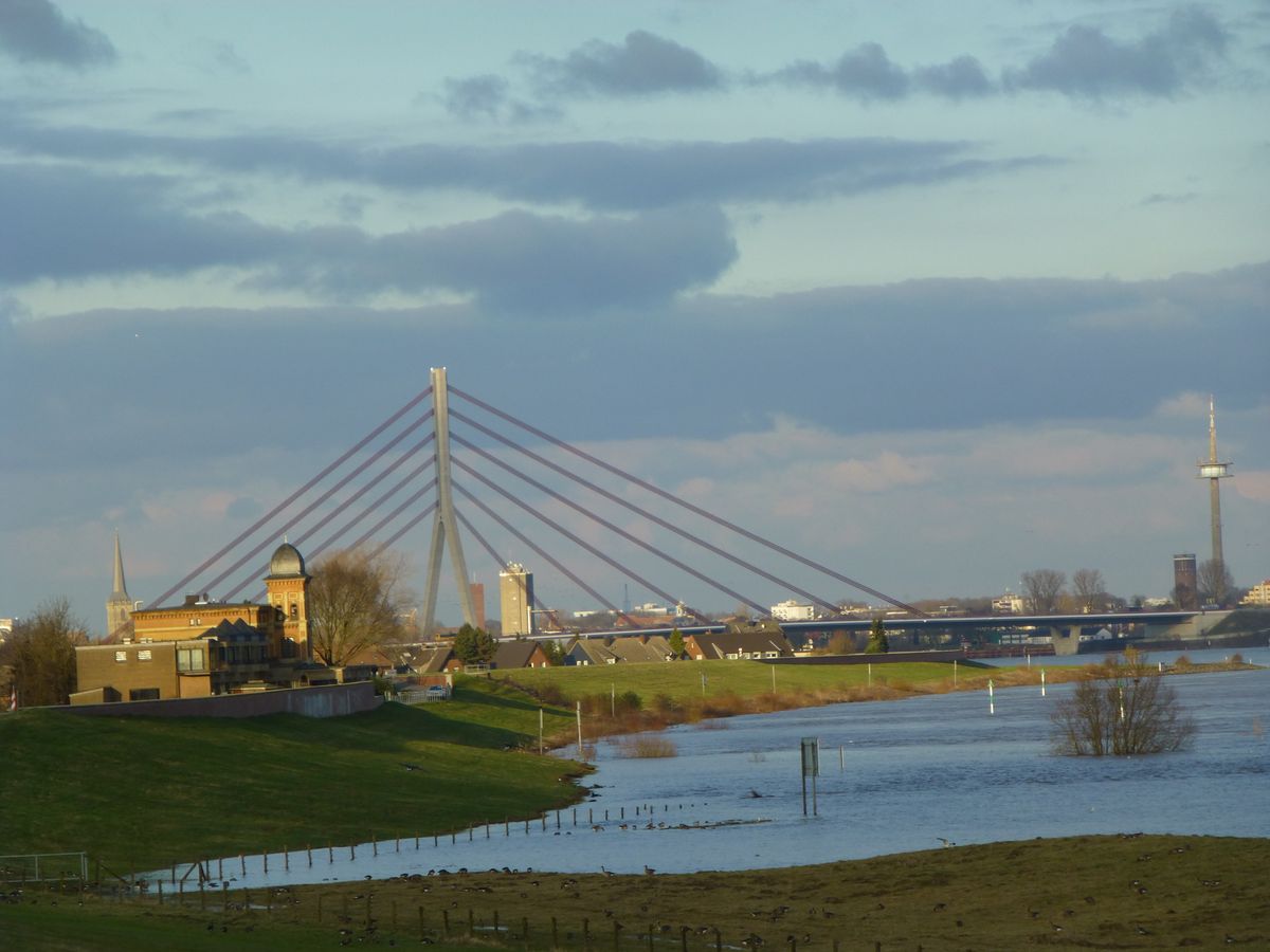 Rheinbrücke bei Wesel